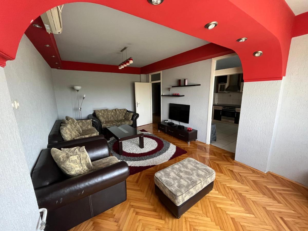 Mickitos Mm Apartment 斯科普里 外观 照片
